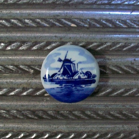 Vintage Dubl Handi Washboard Dutch Cleanser Cross Stitch Note and Key Holder - Picture 3 of 7